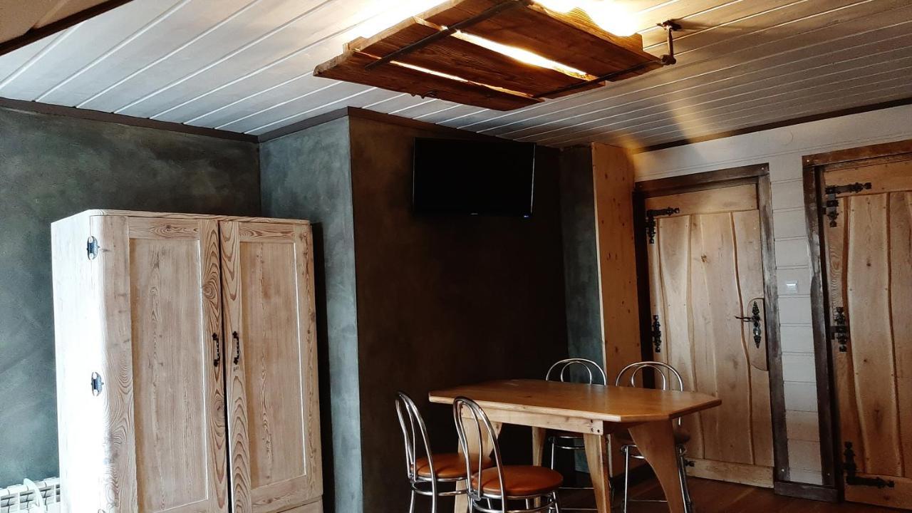 Apartament Huba *