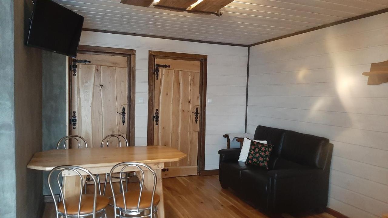 Apartament Huba *